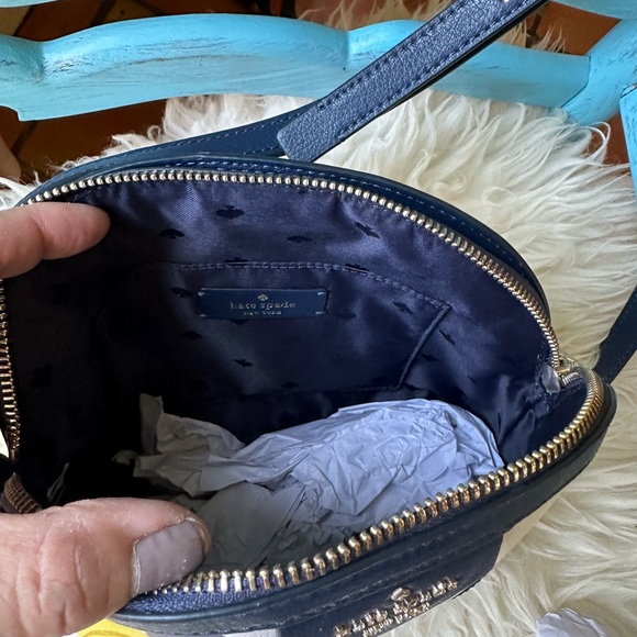 Beautiful in super excellent condition! Kate Spade lemon leather crossbody. - Picture 4 of 9